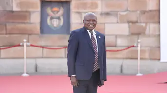 Mourners flock to Mabuza's home in Barberton Mourners flock to Mabuza's home in Barberton