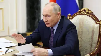 Putin ready to 'help resolve' Iran nuclear stand-off: Kremlin Putin ready to 'help resolve' Iran nuclear stand-off: Kremlin