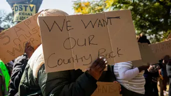 Movement takes march against foreign nationals accessing healthcare to Rosettenville Movement takes march against foreign nationals accessing healthcare to Rosettenville