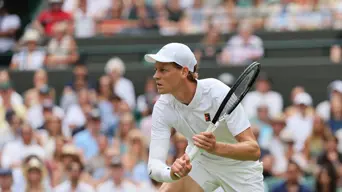 Sinner powers into Wimbledon semi-finals to ease injury fears Sinner powers into Wimbledon semi-finals to ease injury fears
